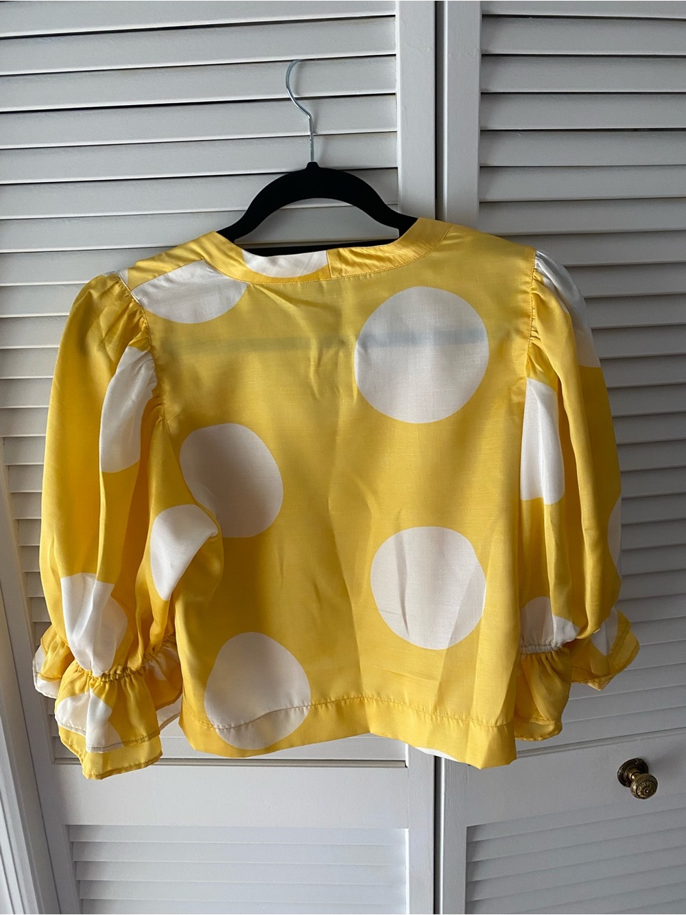 Vero Moda Yellow & White Polka Dot Puff Sleeve Crop Top - Picture 3 of 6